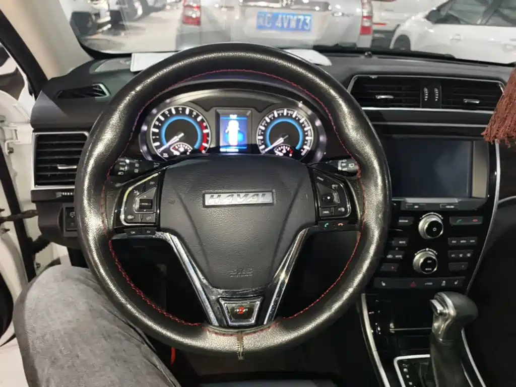 Фото 11 - Haval H2