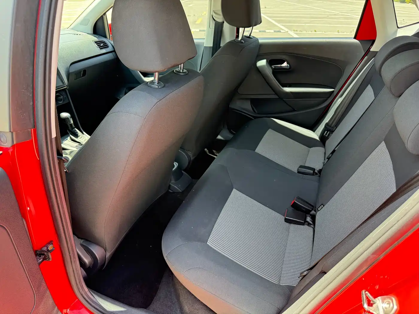 Volkswagen Polo 2016 1.4L Automatic Trend фото 5