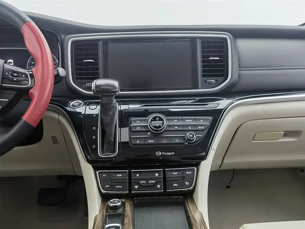 GAC Trumpchi Trumpchi M8 2018 320T Luxury Edition фото 12