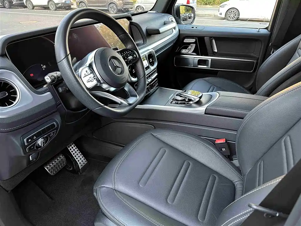 Mercedes-Benz G-Class 2024 G 350 фото 9
