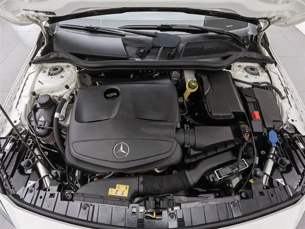 Mercedes-Benz GLA 2017 GLA 220 4MATIC Fashion фото 6