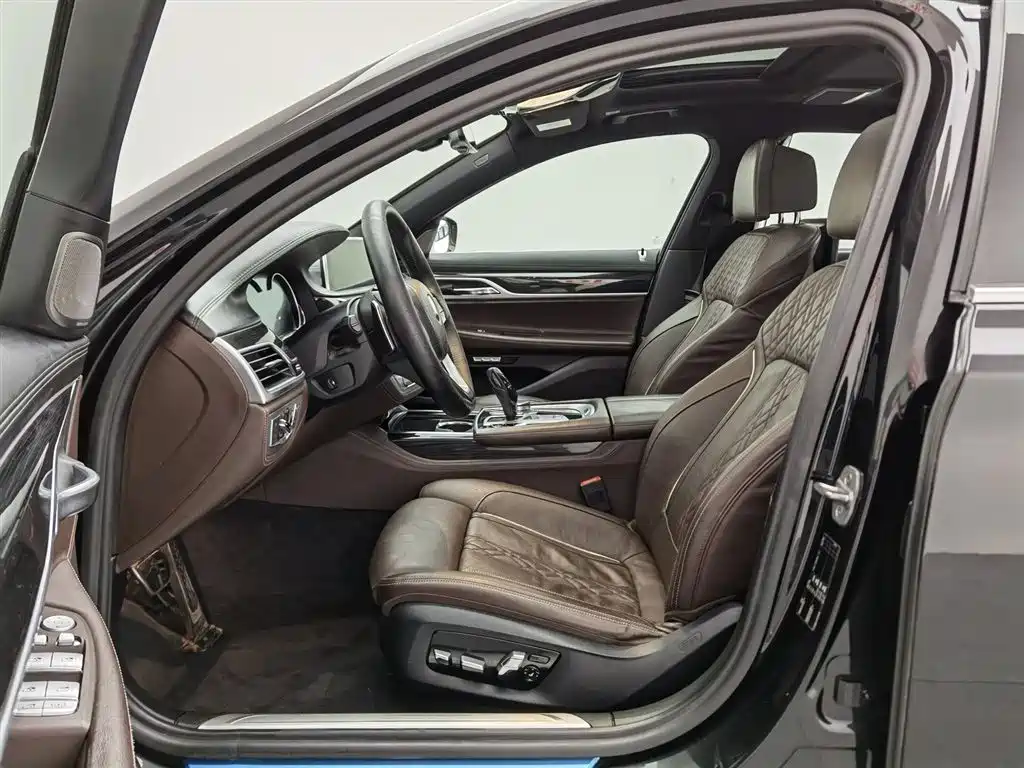 BMW 7 Series 2018 730Li Premium Type M Sport Package фото 10