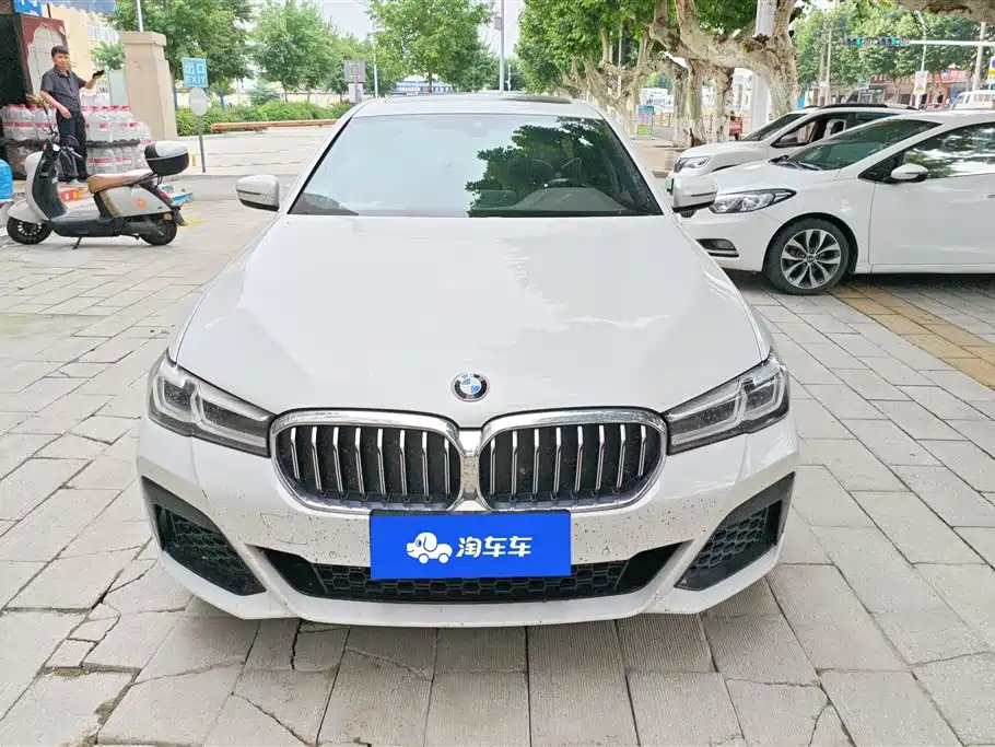 BMW 5 Series 2022 525Li M Sport Package фото 2
