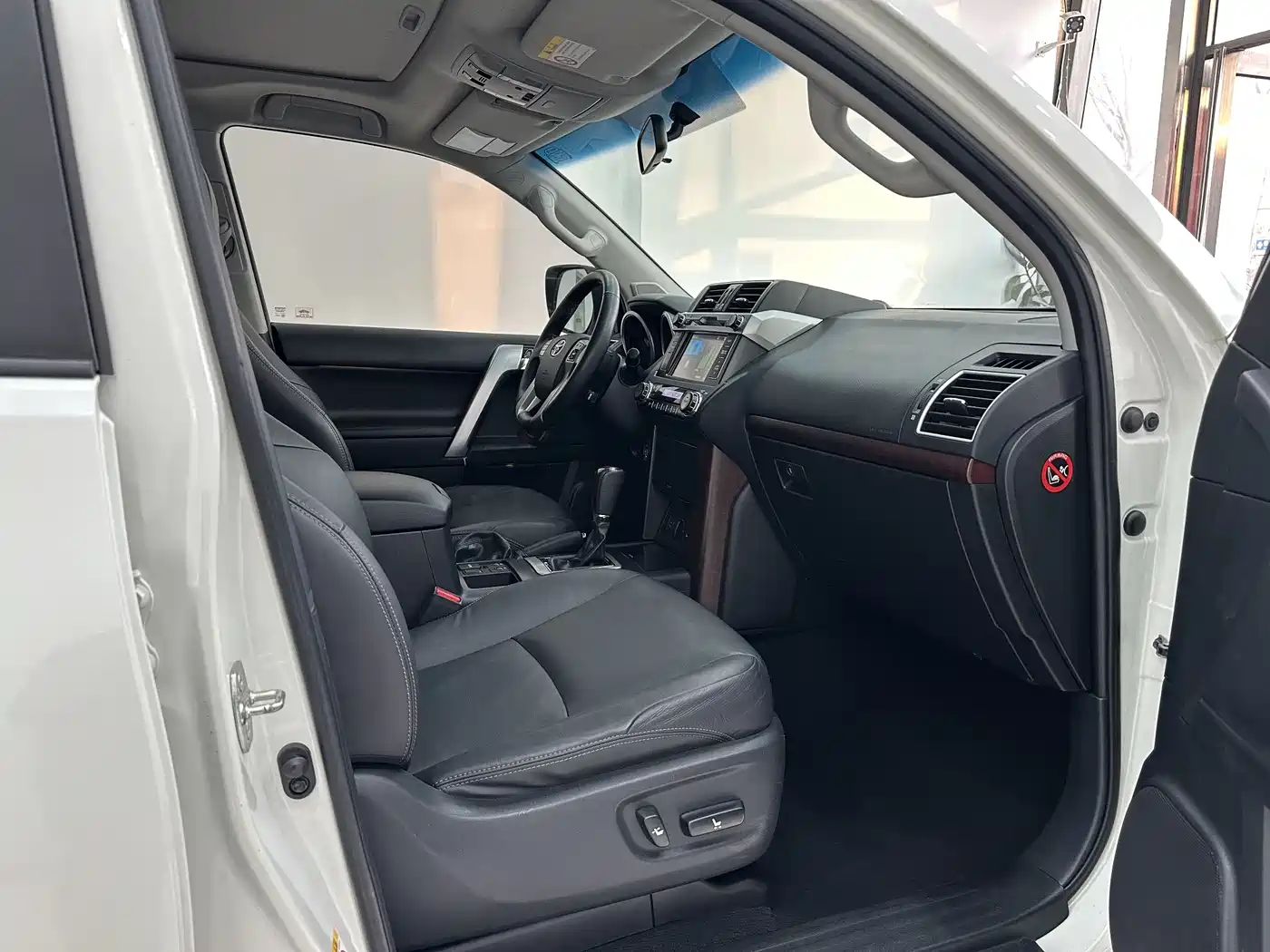 Toyota Prado 2016 3.5L Auto TX-L NAVI фото 6