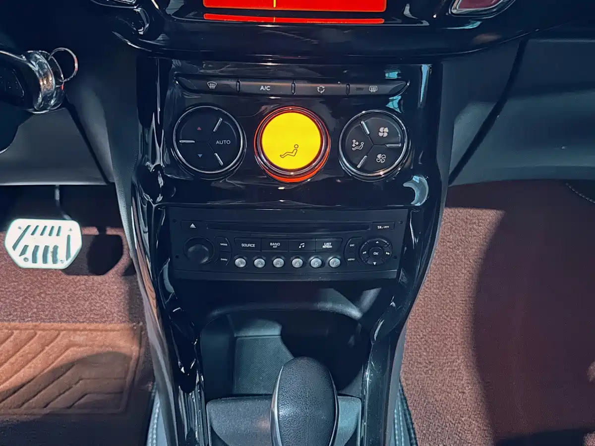 DS 3 Classic 2014 2012 1.6L Style Edition