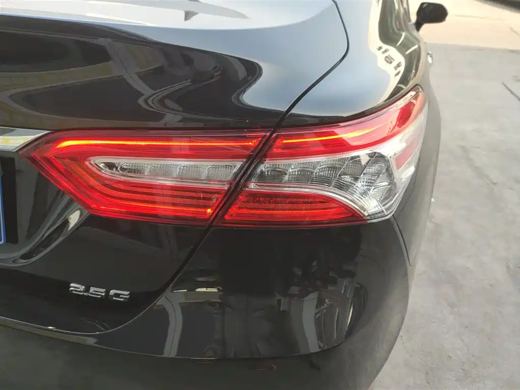 Toyota Camry 2021 2.5G Luxury Edition фото 8