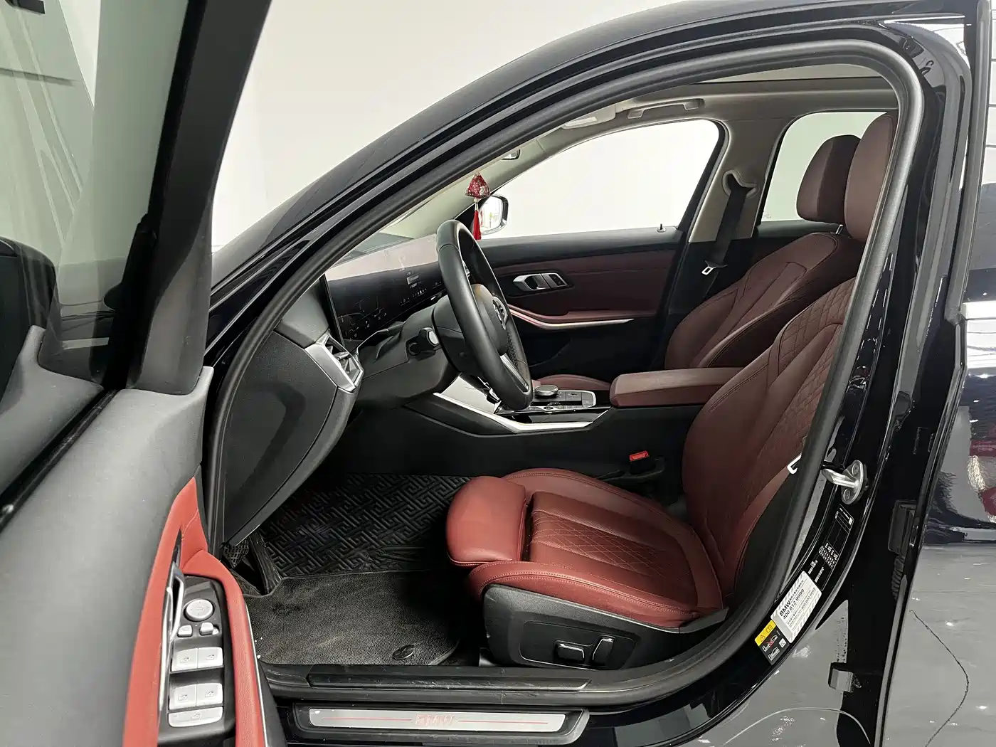BMW i3 2024 eDrive 35 L фото 6