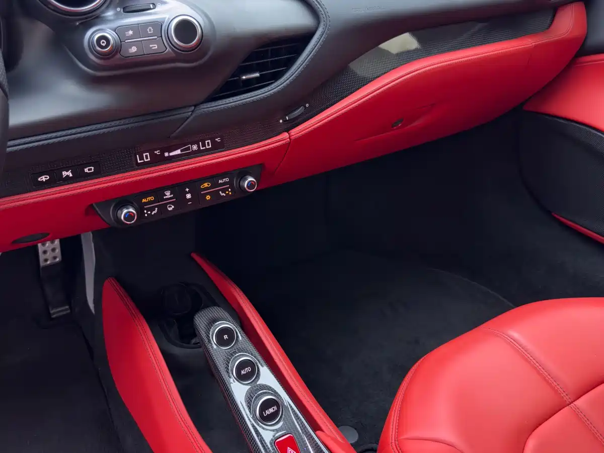Ferrari F8 2022 2019 Tributo 3.9T V8