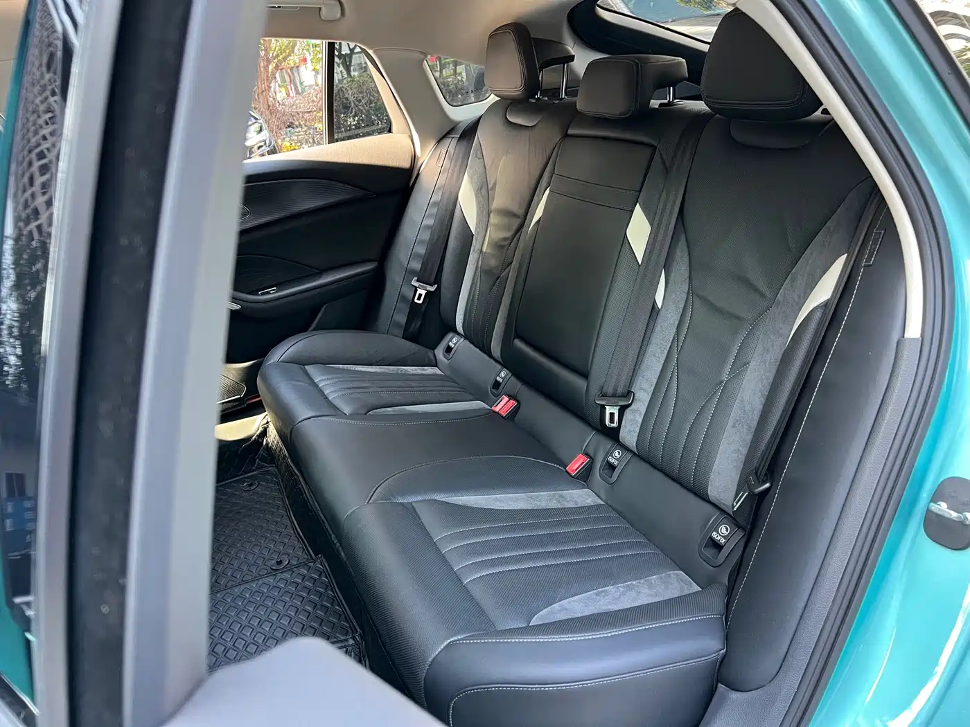 Hongqi H6 2023 2023 2.0T Premium Edition
