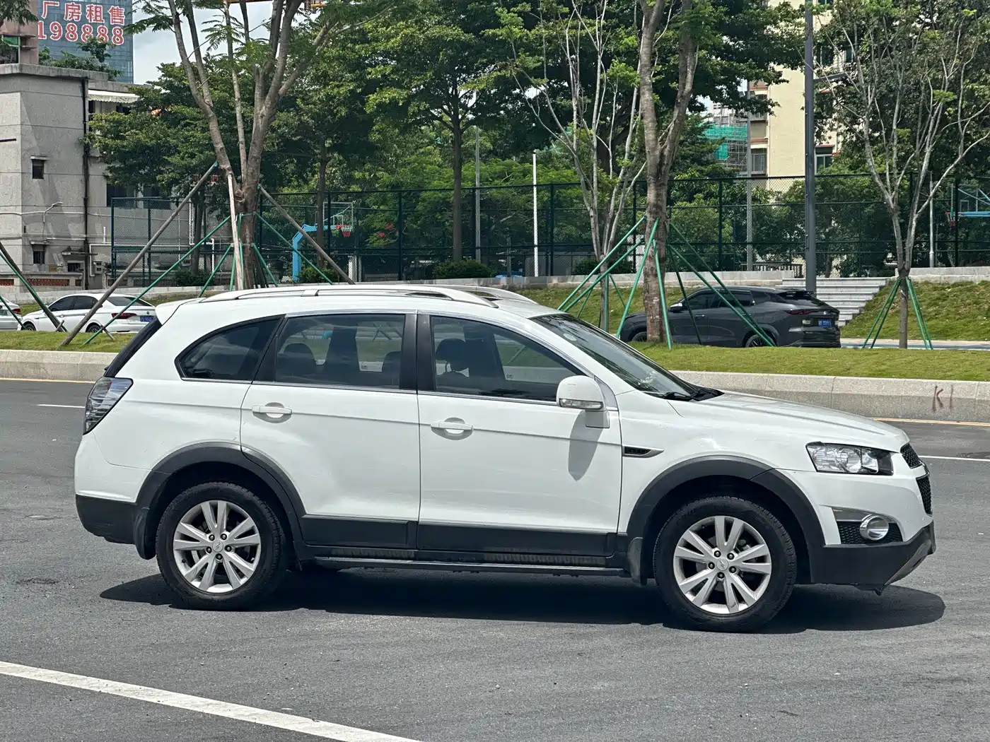 Chevrolet Captiva 2015 2.4L 2WD Urban Edition 7-seater фото 4