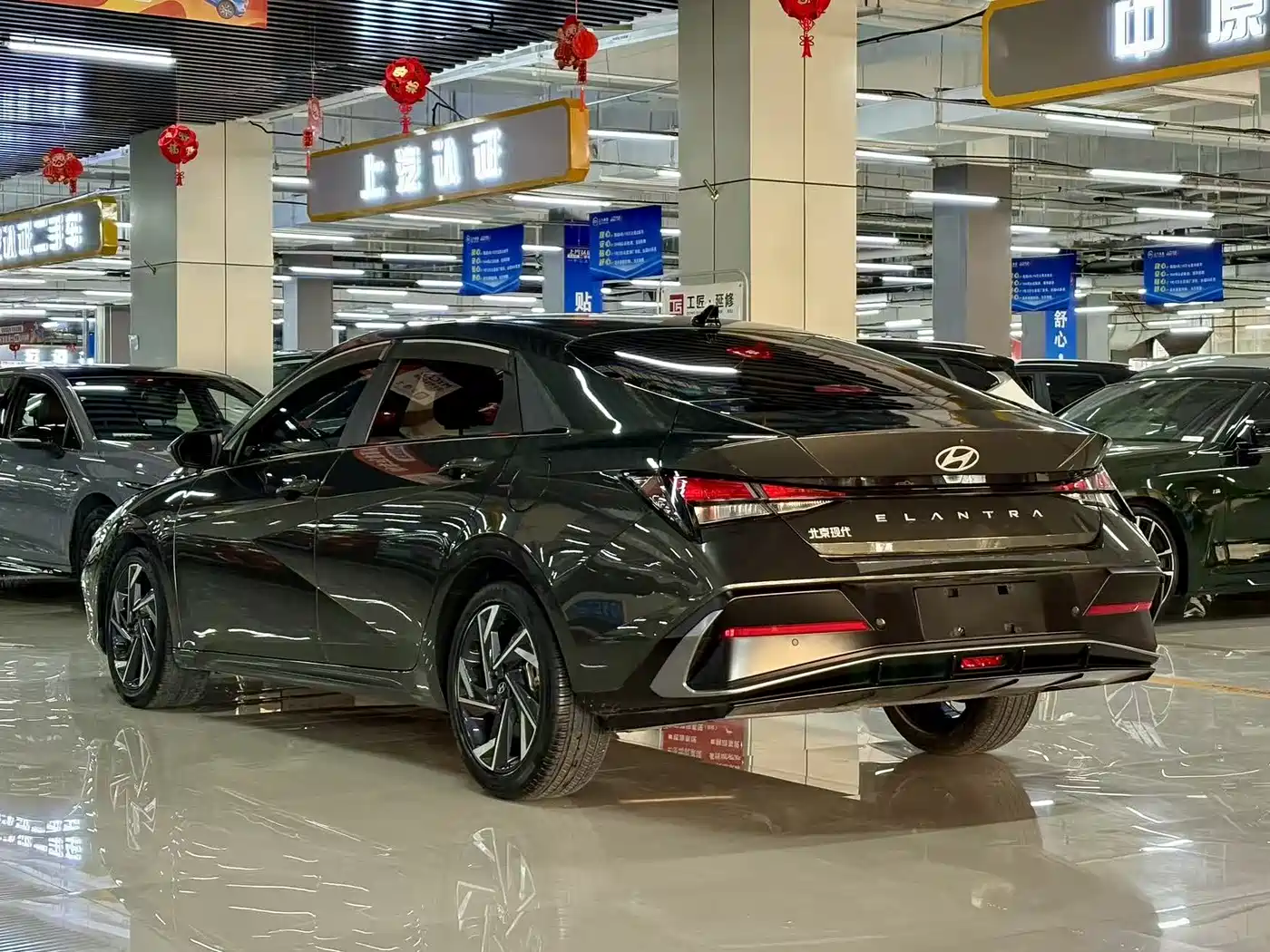 Hyundai Elantra 2023 1.5L CVT GLX Elite Edition фото 8