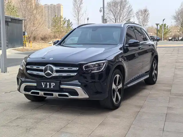 MERCEDES-BENZ GLC