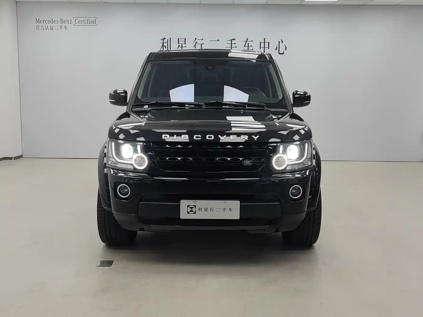 Land Rover Discovery 2015 3.0 SC V6 SE фото 4