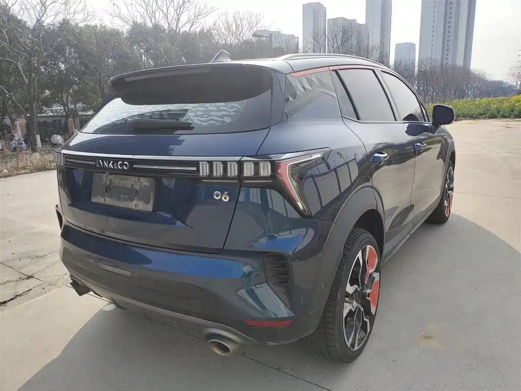 Lynk & Co 06 2020 1.5T Halo фото 5