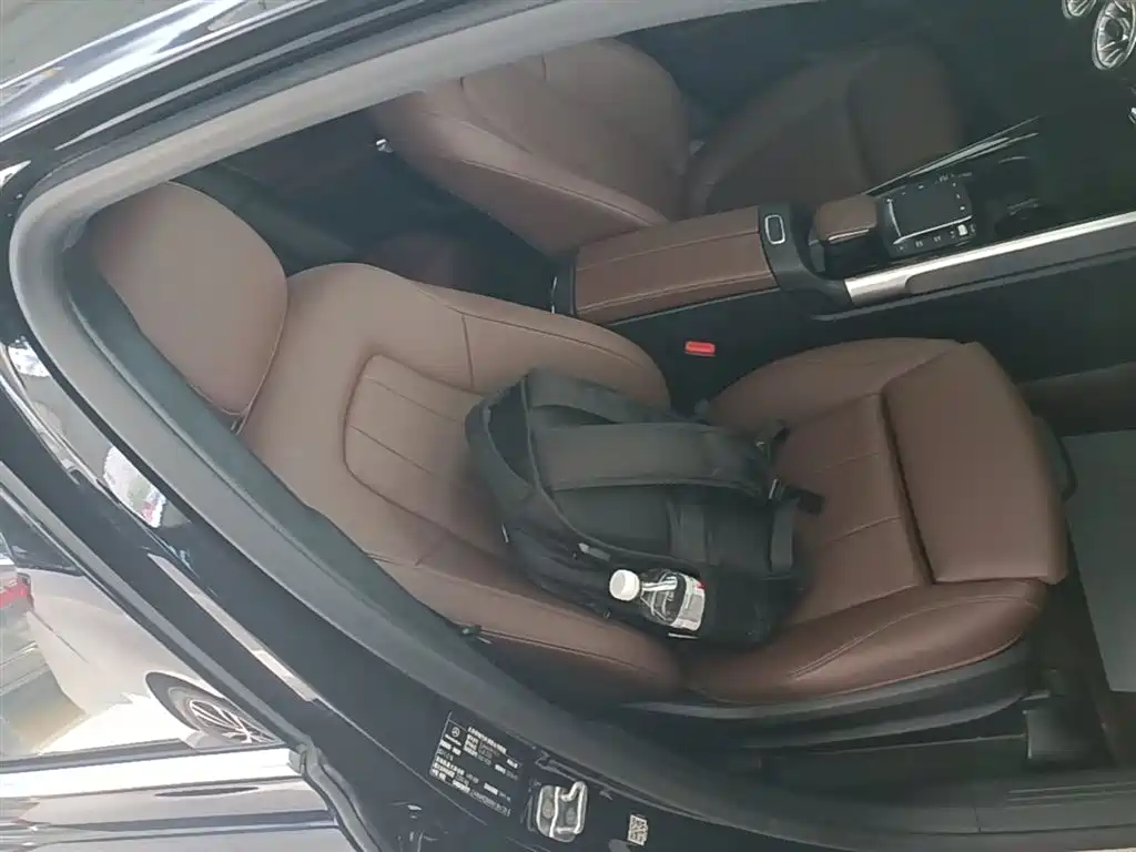 Mercedes-Benz GLB 2024 GLB 220 Fashion фото 25