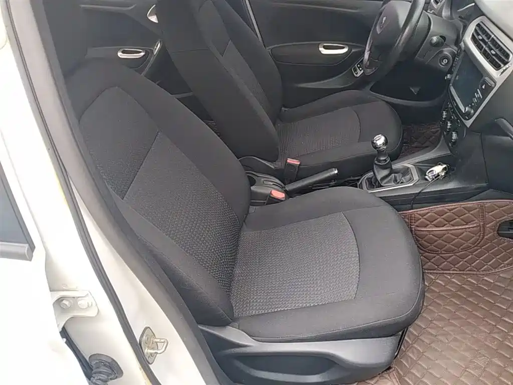 Peugeot 301 2014 1.6L Manual Comfort Edition фото 25