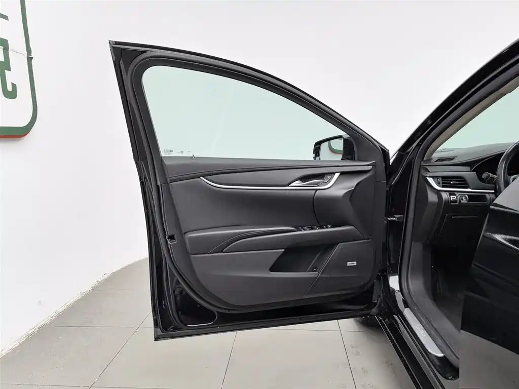 Cadillac XTS 2018 28T Technology фото 8
