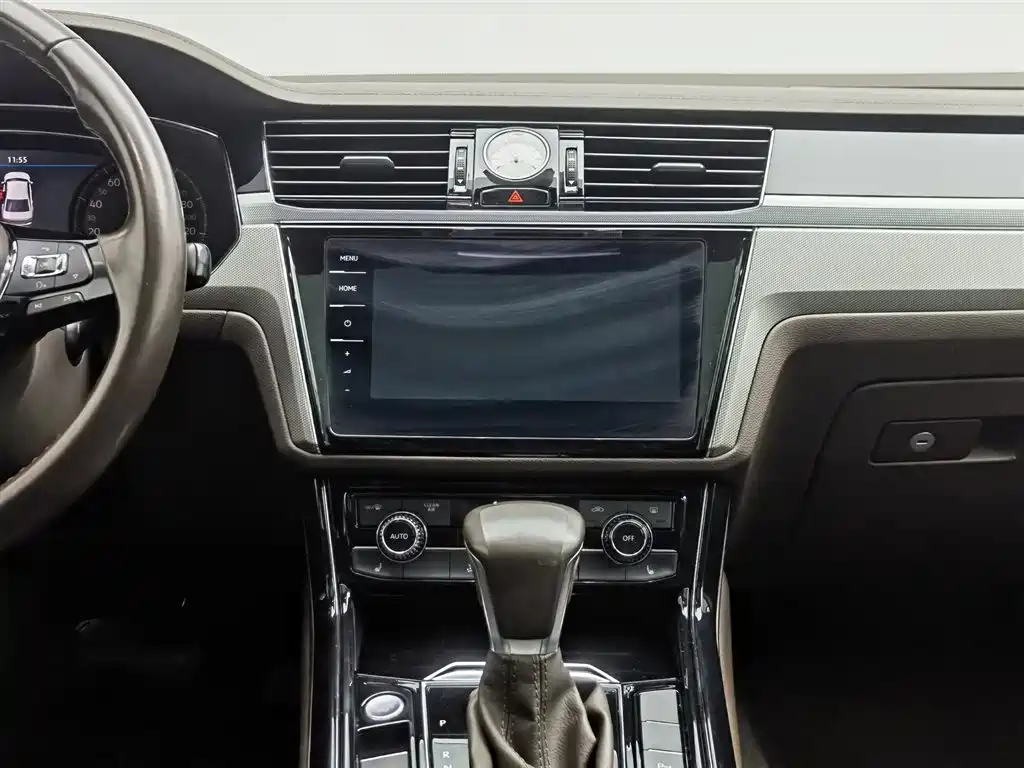 Volkswagen Phideon 2021 380TSI Luxury Edition фото 12
