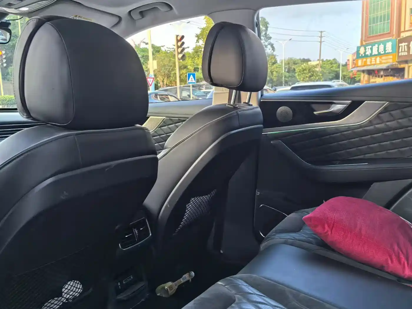 Hongqi HS5 2022 2.0T Smart Connect Flagship Leader Edition фото 8