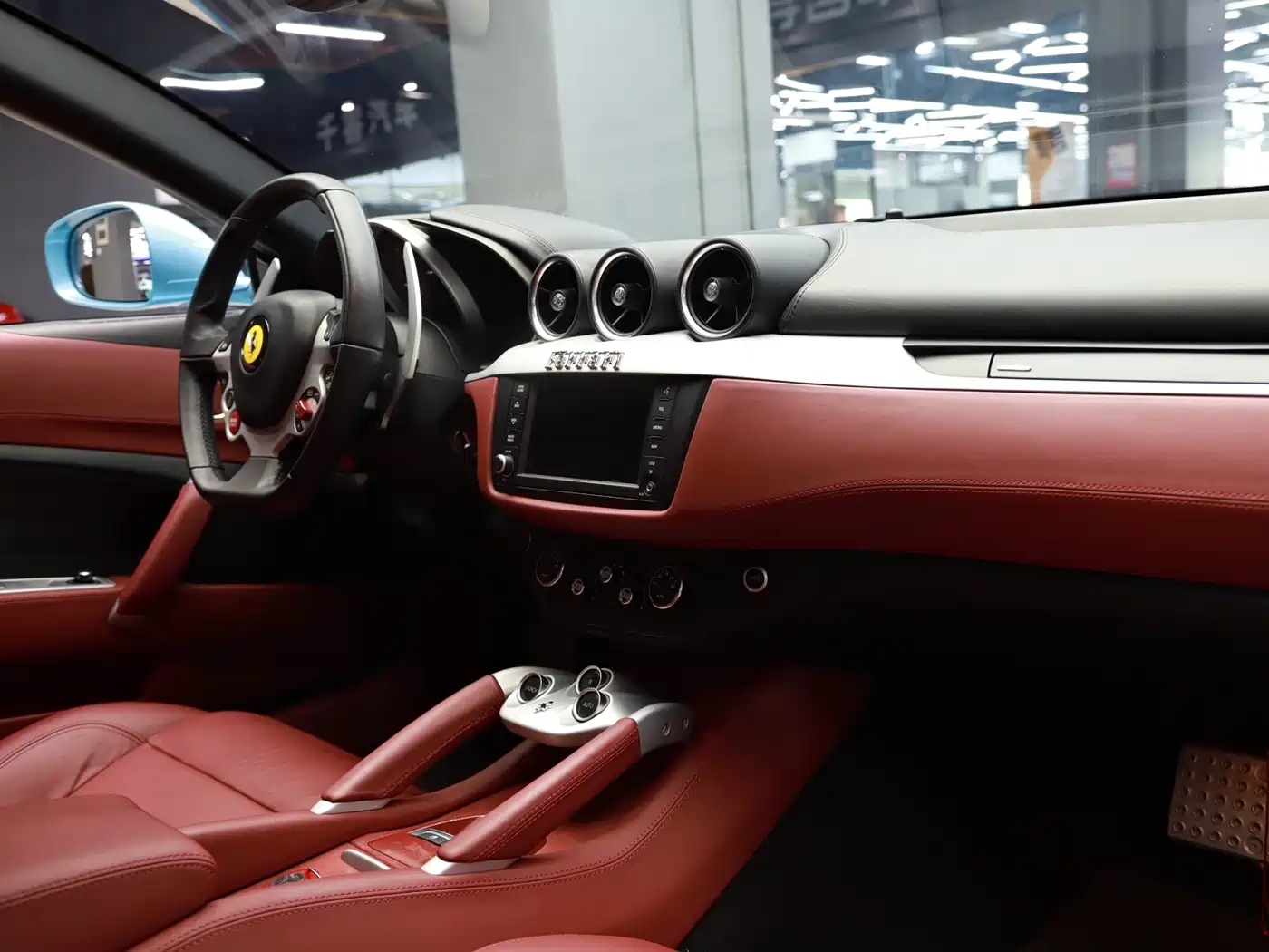 Ferrari FF 2012 6.3L V12 фото 8