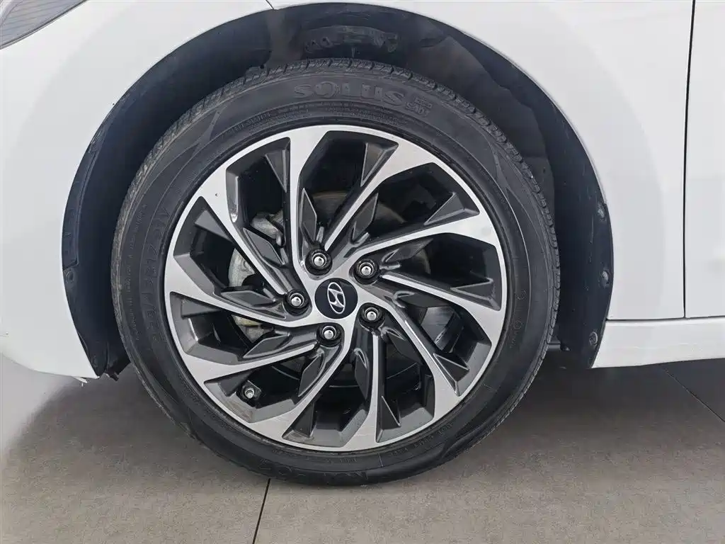 Hyundai Elantra 2020 1.4T DCT Dynamic·Vitality фото 17