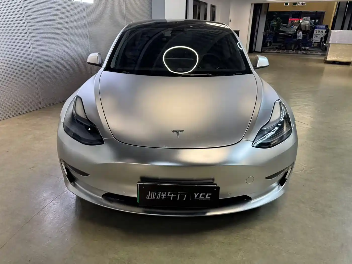 TESLA MODEL 3