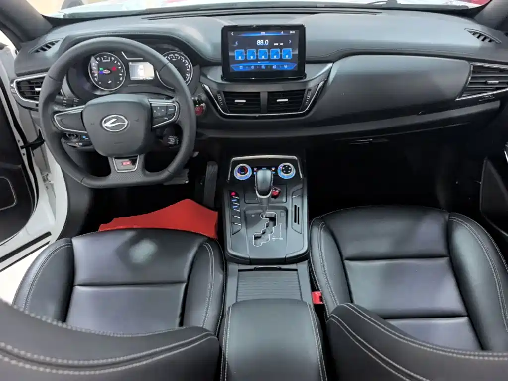 Landwind XIAOYAO 2019 2018 Facelift 1.5GTDI CVT Panoramic Gold Edition