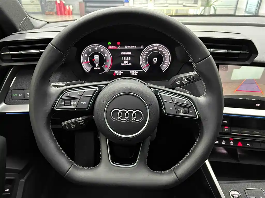 Audi A3 2023 Facelift Sportback 35 TFSI Luxury Sport фото 3
