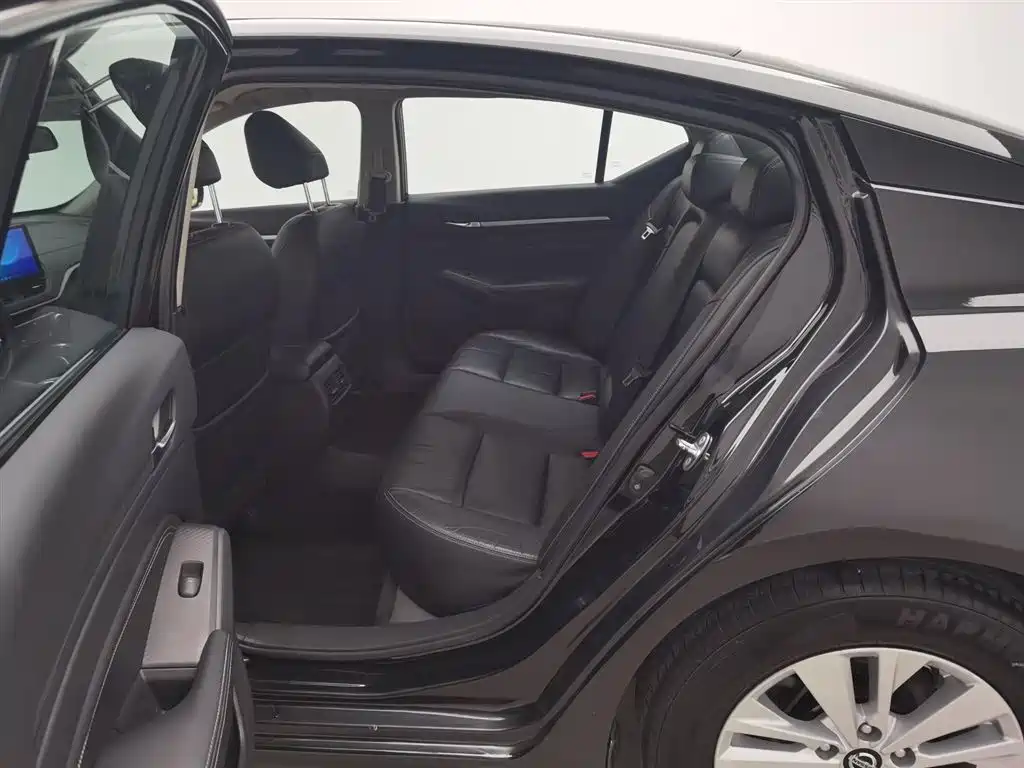 Nissan Teana 2020 2.0L XE Fashion Edition фото 15