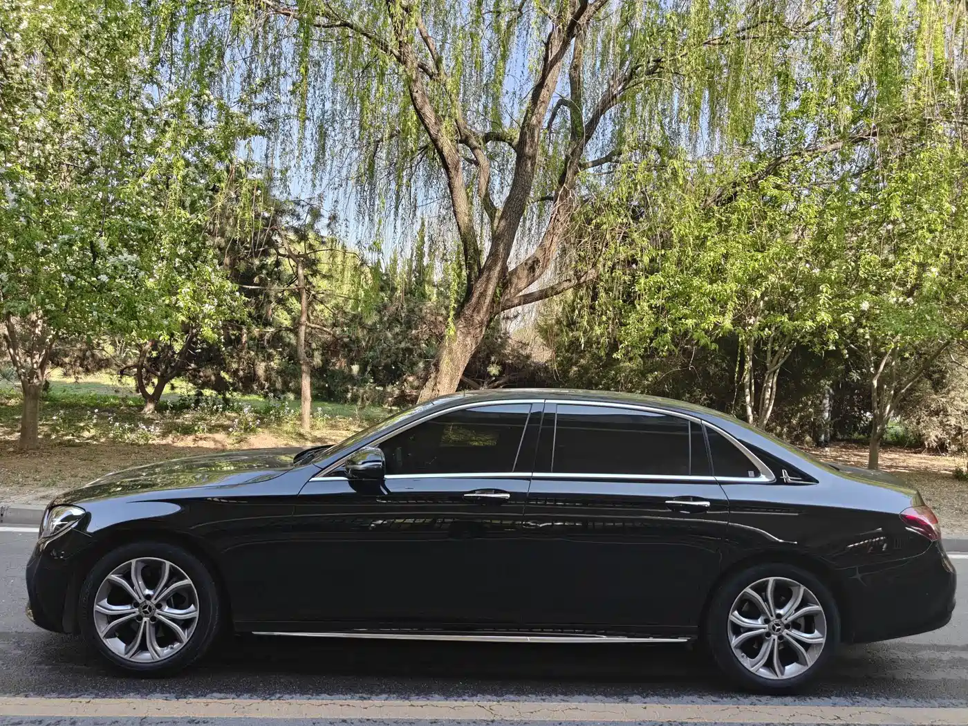 Mercedes-Benz E-Class 2021 E 300 L Sport Luxury Edition фото 13
