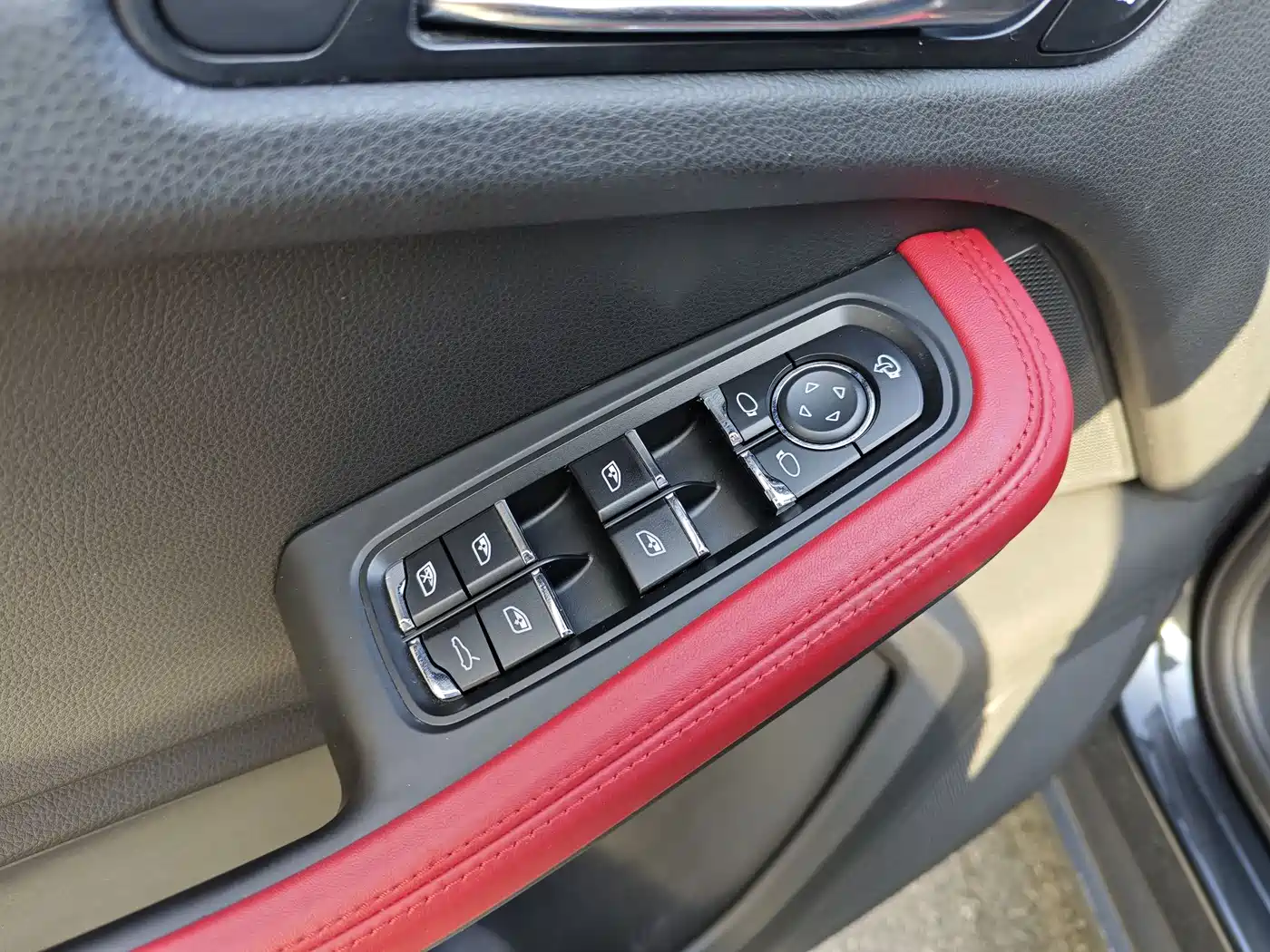 Porsche Macan 2017 Macan S 3.0T фото 22