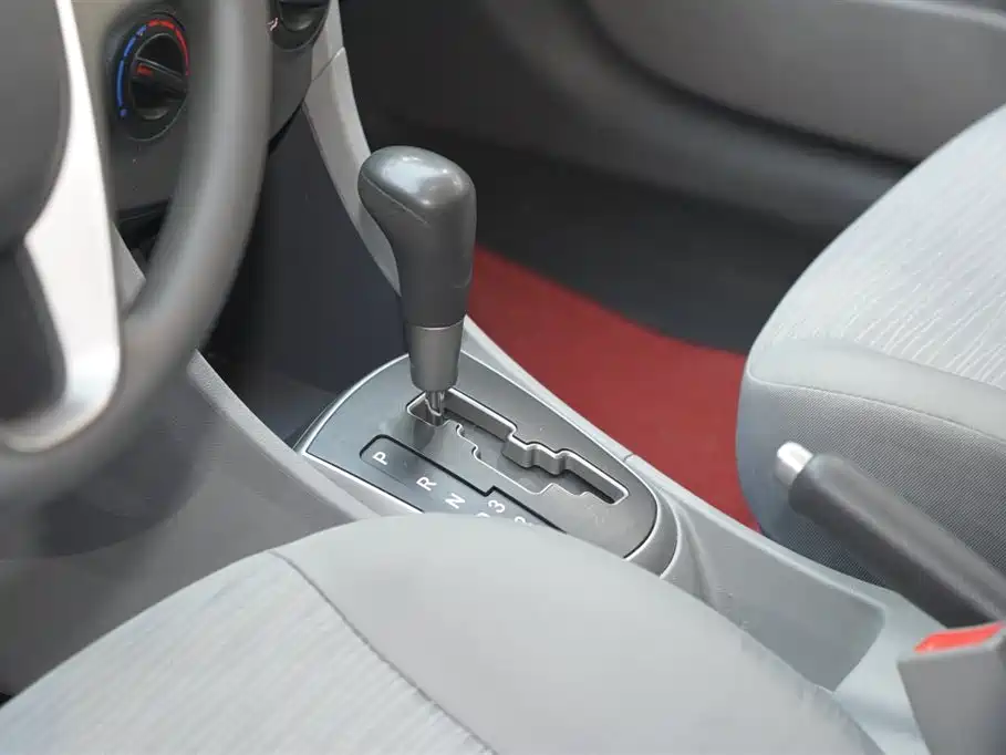 Hyundai Verna 2016 1.4L Automatic Fashion GS фото 11
