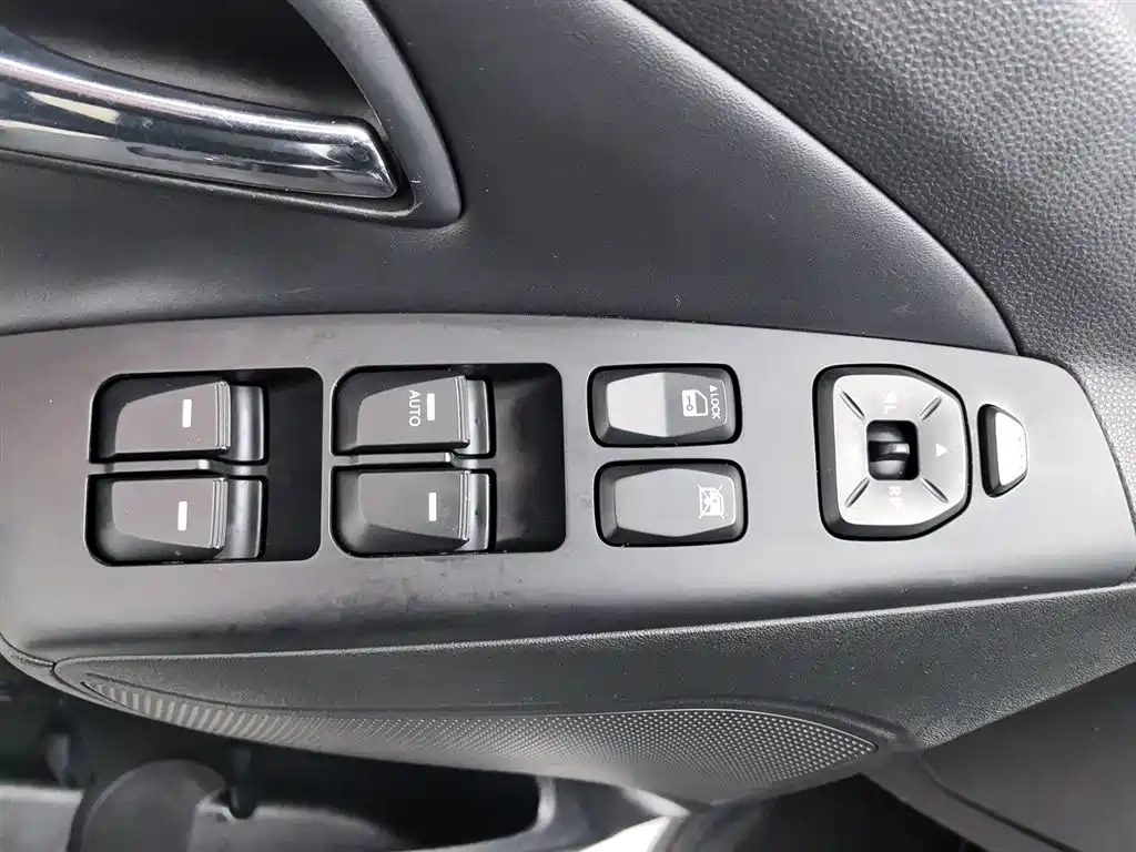 Hyundai Beijing Hyundai ix35 2015 2.0L Automatic 2WD Smart China V фото 9