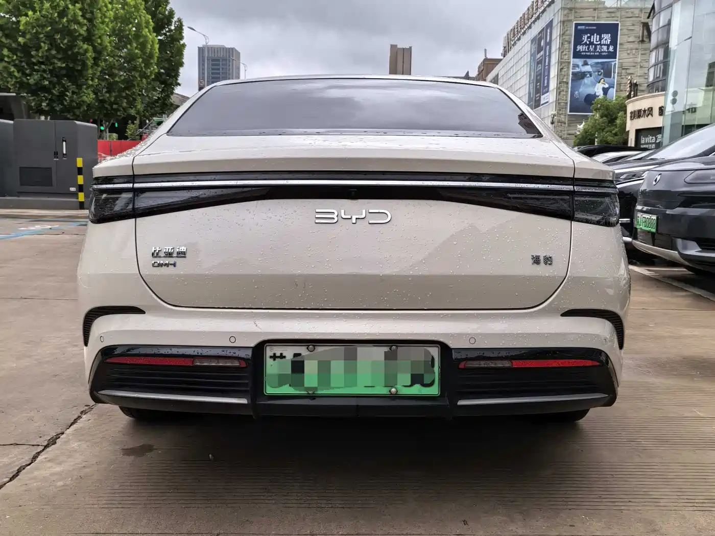 BYD Seal 2024 Glory Edition DM-i 1.5L 121km Luxury фото 5
