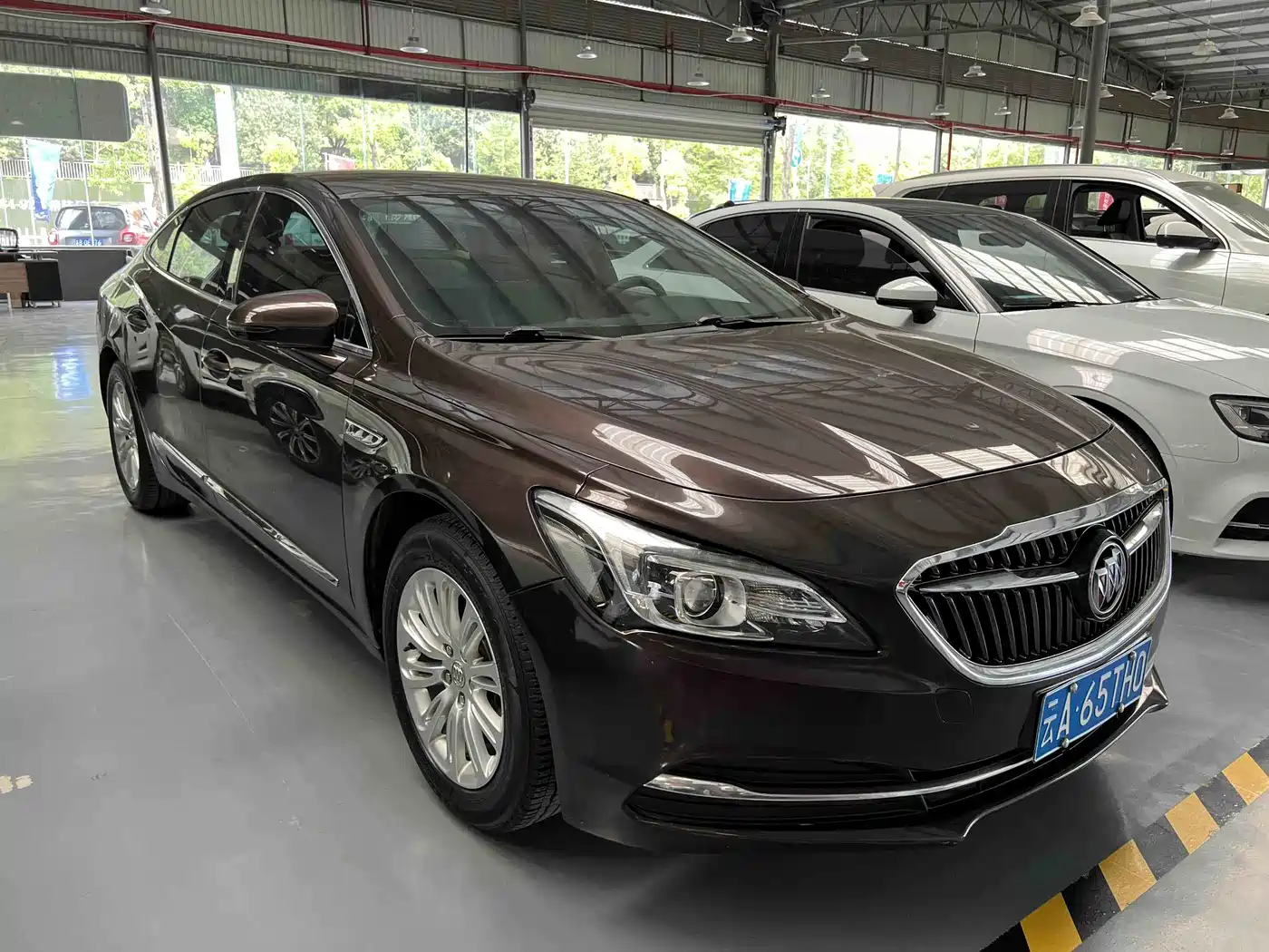 Buick LaCrosse 2016 Facelift 20T Leading фото 3
