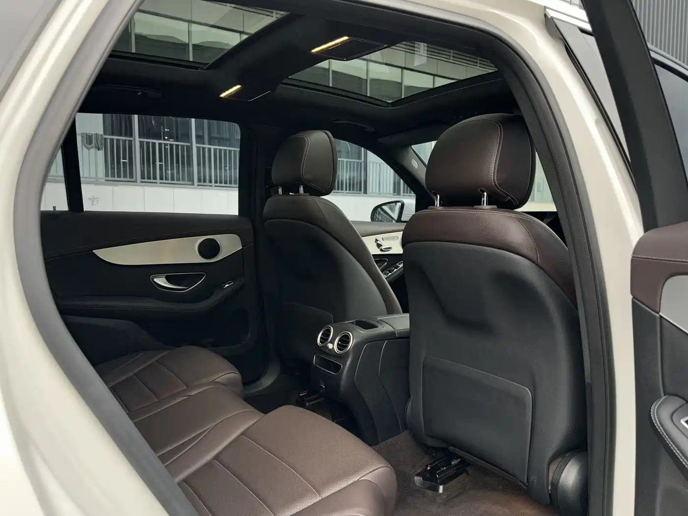 Mercedes-Benz GLC 2021 GLC 260 L 4MATIC Sporty фото 14
