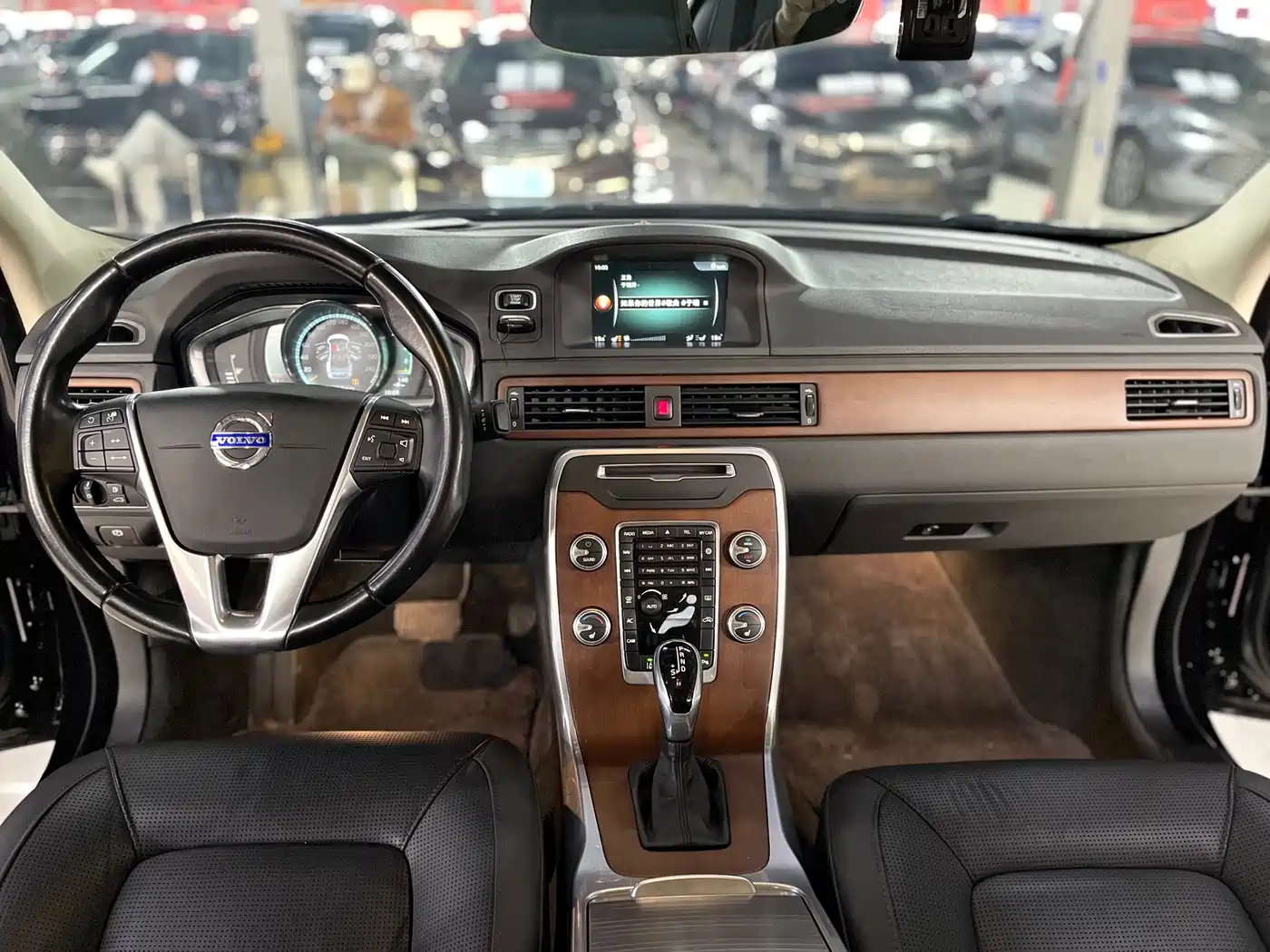 Volvo S80L 2015 2.0T T5 Inscription Edition фото 9