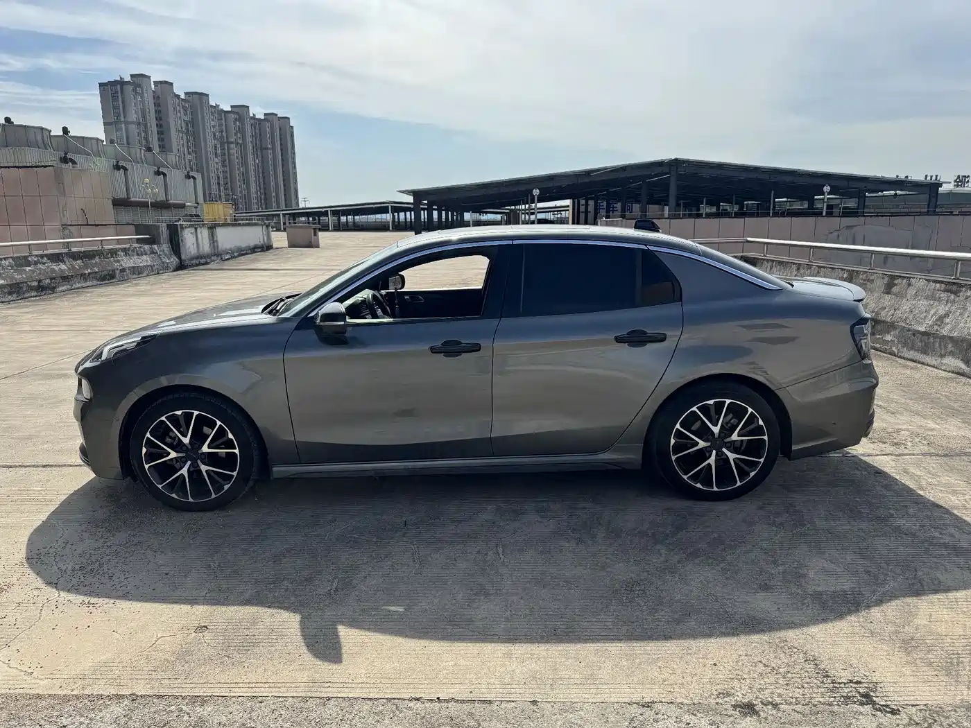 Lynk & Co 03 2021 2.0TD Auto Jin Champion Edition фото 9