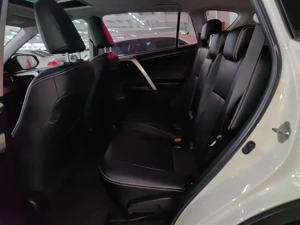 Toyota RAV4 Rongfang 2019 2.0L CVT 2WD Trend Edition China VI фото 13