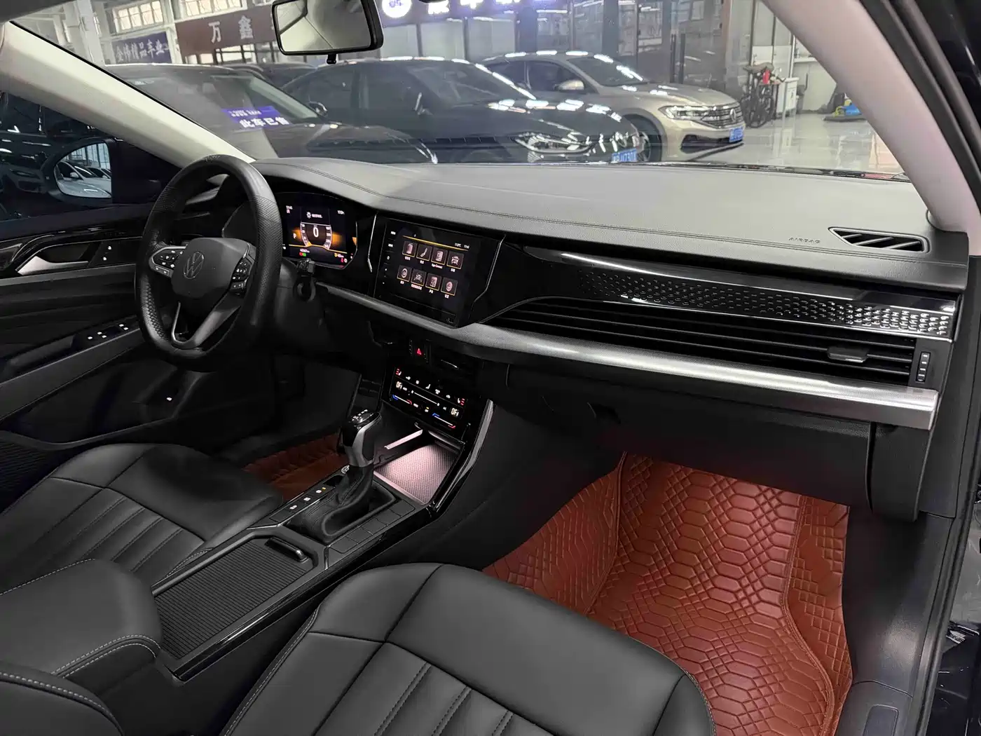Volkswagen Passat 2023 280TSI Starlight Elite Edition фото 17
