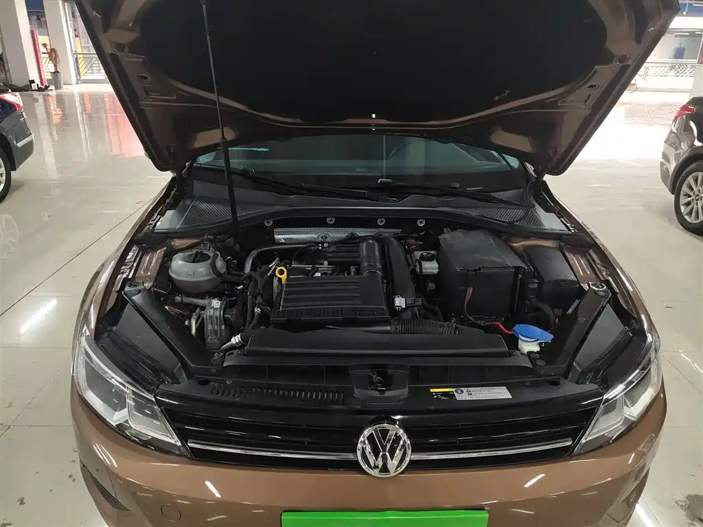 Volkswagen Lamando 2017 230TSI DSG Trend Edition фото 13