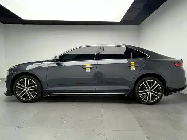 Фото 8 - Geely Preface