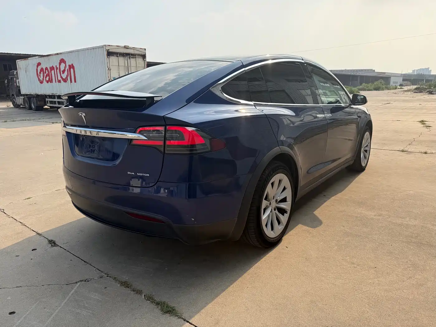 Фото 8 - Tesla Model X