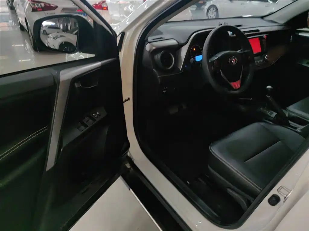 Toyota RAV4 Rongfang 2019 2.0L CVT 2WD Trend Edition China VI фото 12