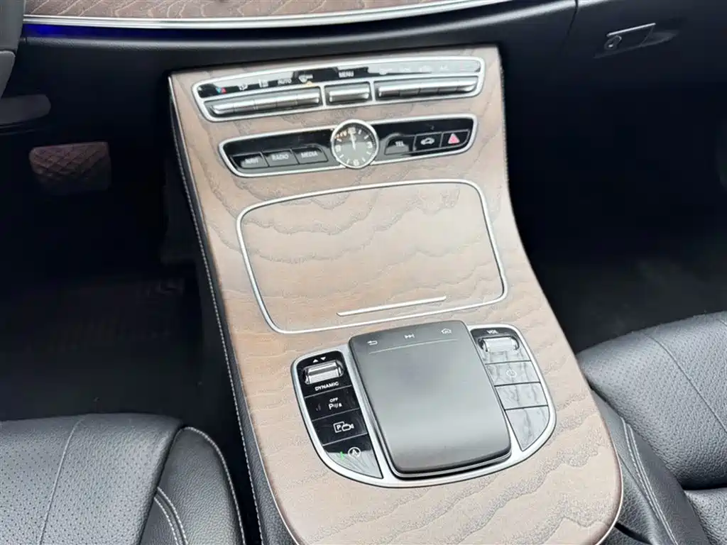 Mercedes-Benz E-Class 2020 E 260 L фото 14
