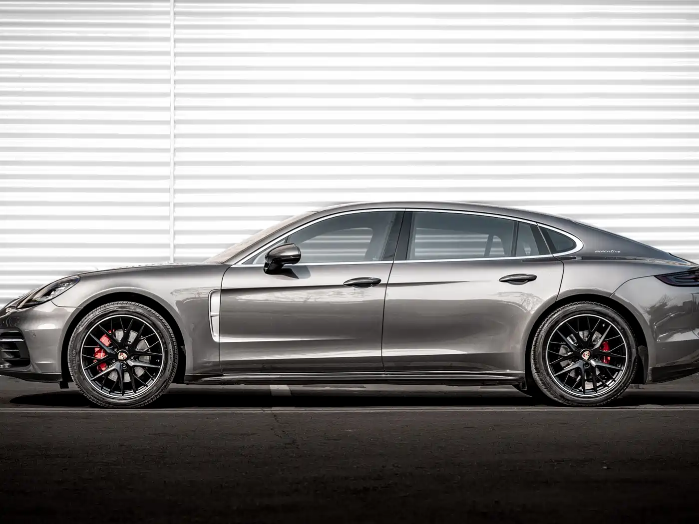 Porsche Panamera 2017 Panamera Executive Long Wheelbase 3.0T фото 2