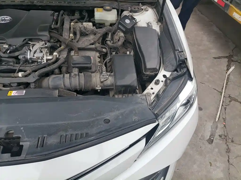 Toyota Camry 2018 Hybrid 2.5HG Luxury Edition фото 22
