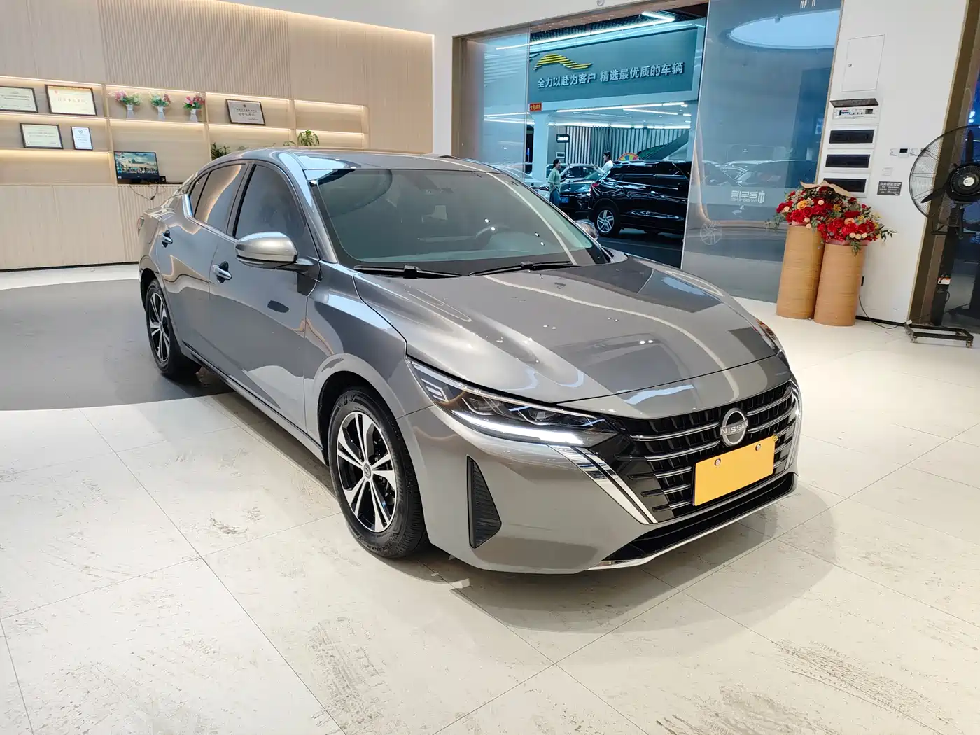 Nissan SYLPHY, миниатюра 2
