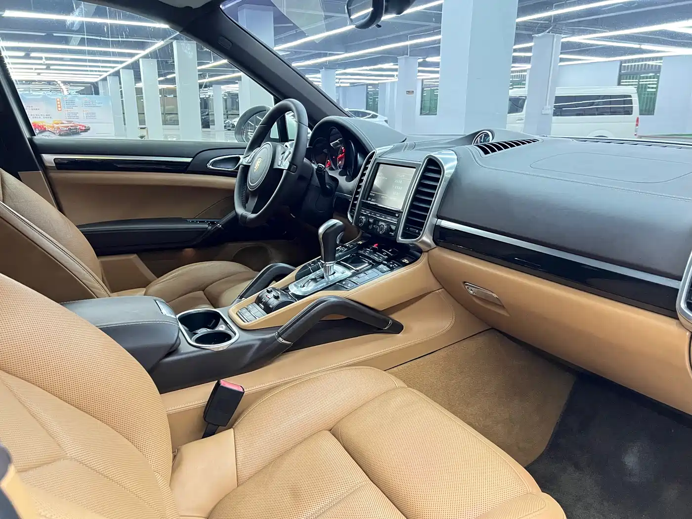 Porsche Cayenne 2011 Cayenne 3.0T фото 16