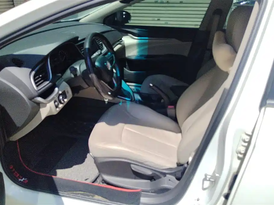 Buick Excelle 2018 15T Dual Clutch Elite (China V) фото 9